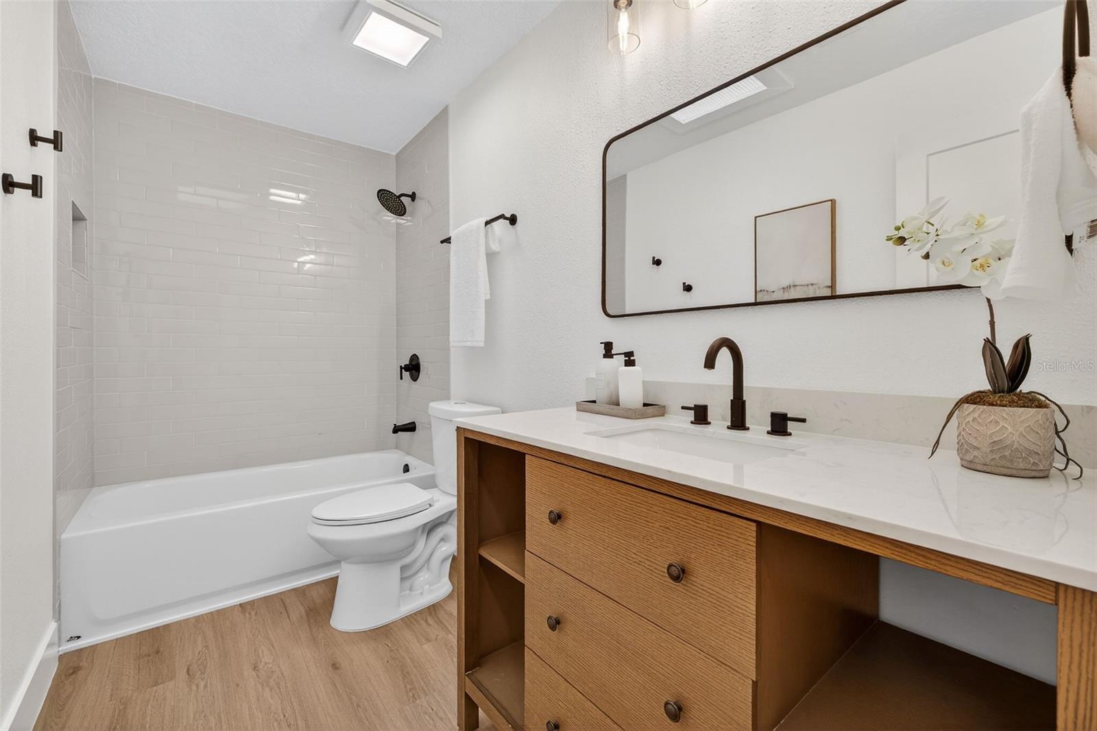 Image 35 of 52 For 1120 Country Lane