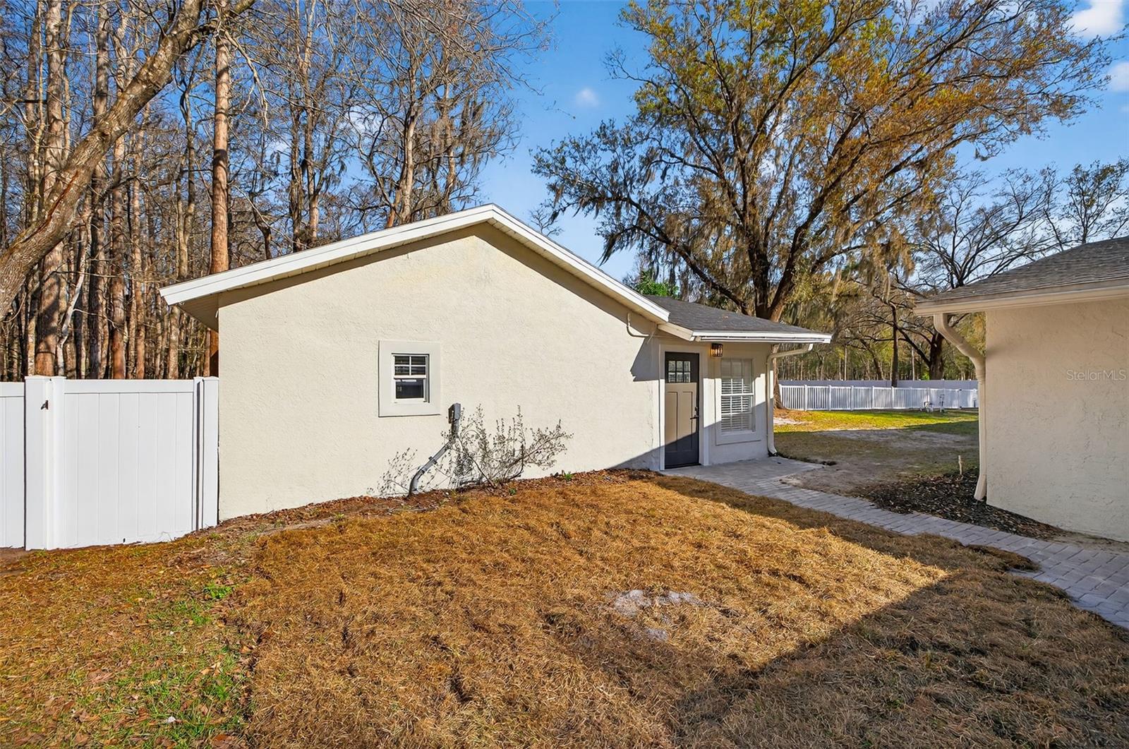 Image 40 of 52 For 1120 Country Lane