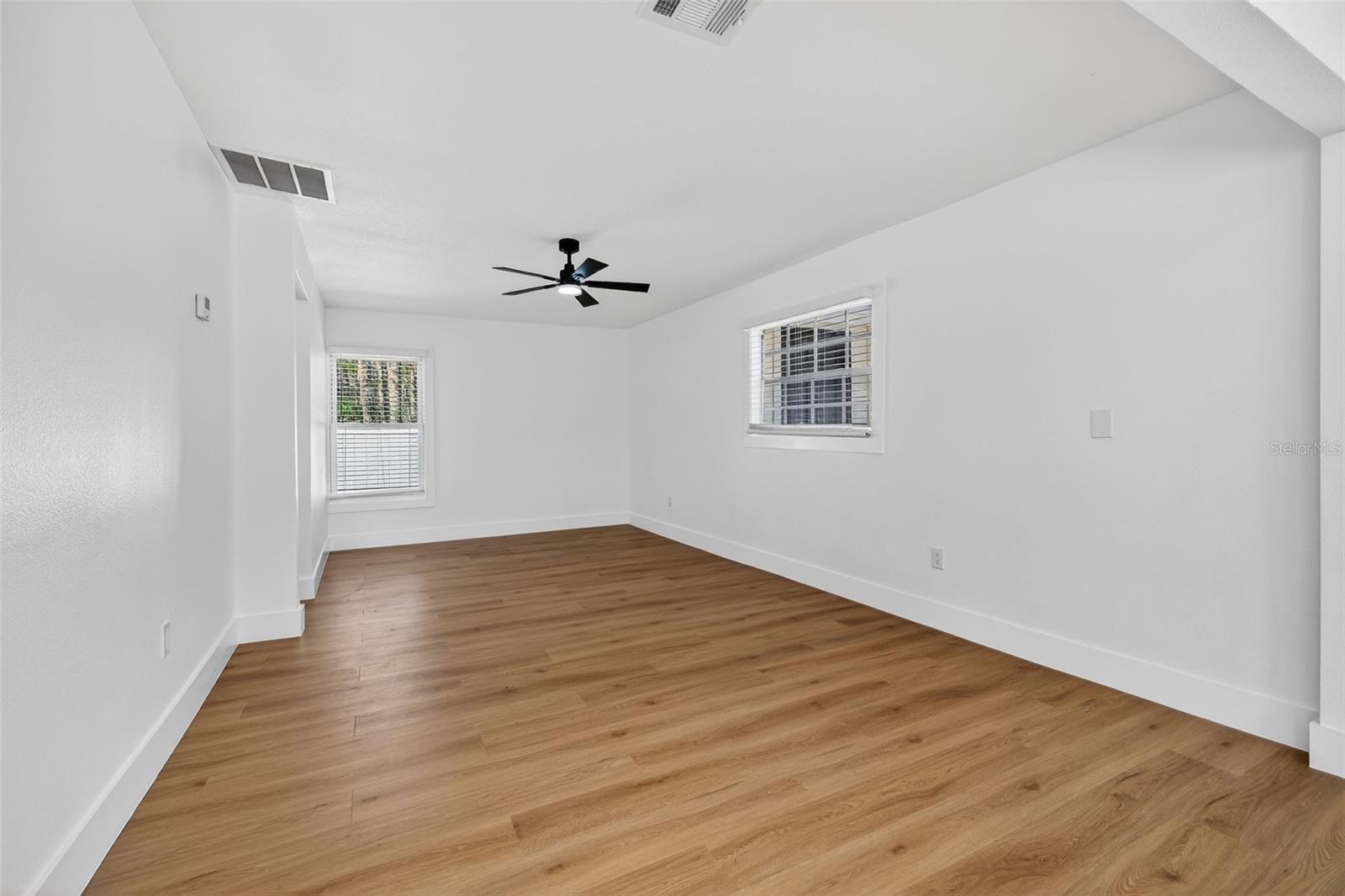 Image 41 of 52 For 1120 Country Lane