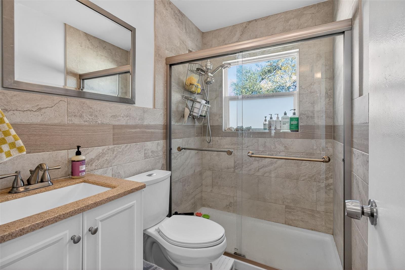 Image 17 of 27 For 10427 124th Terrace