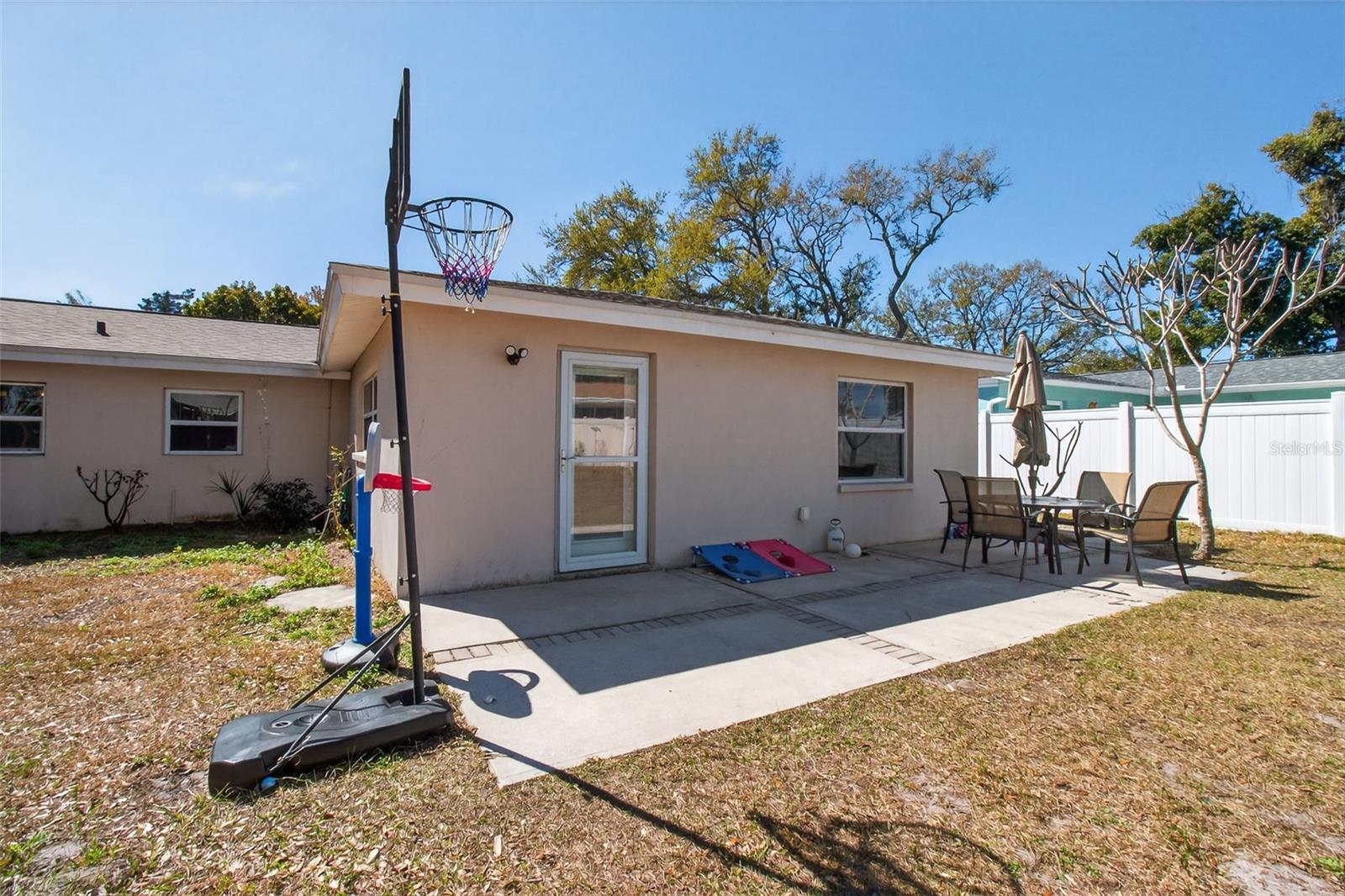 Image 23 of 27 For 10427 124th Terrace