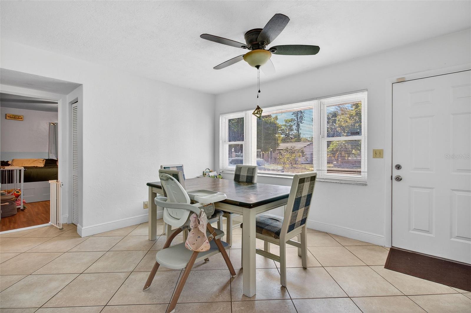 Image 3 of 27 For 10427 124th Terrace