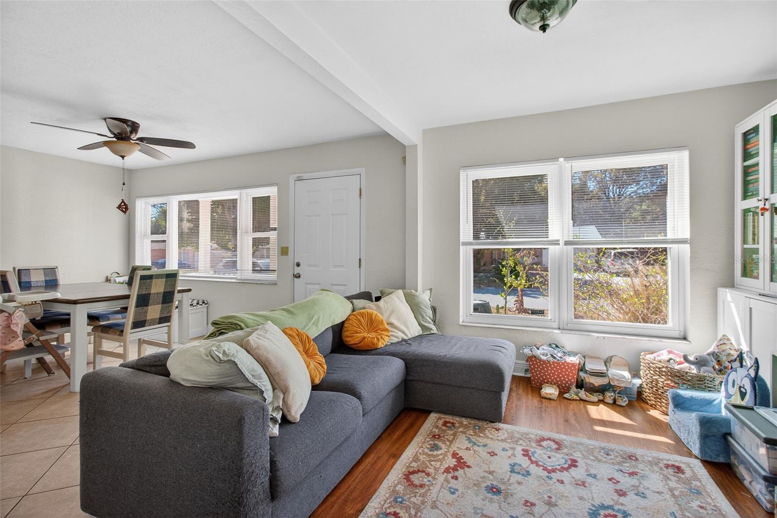 Image 4 of 27 For 10427 124th Terrace