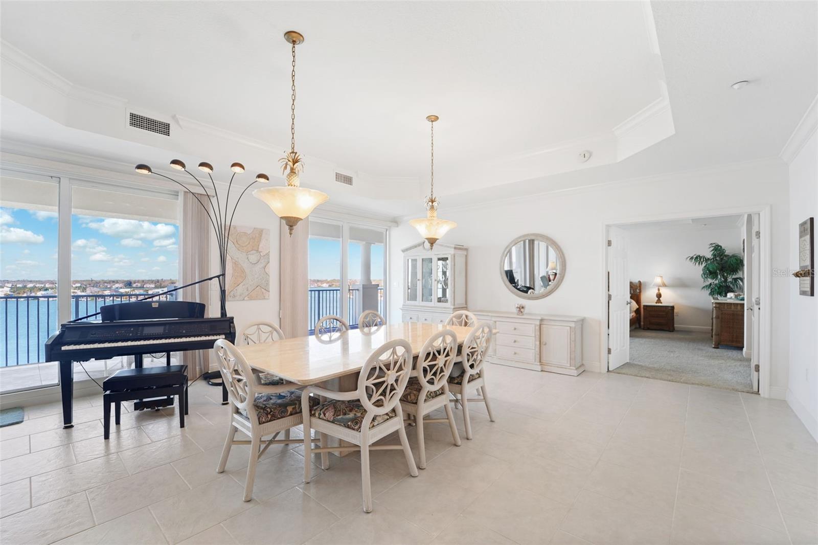 Listing photo id 8 for 17735 Gulf Boulevard 702