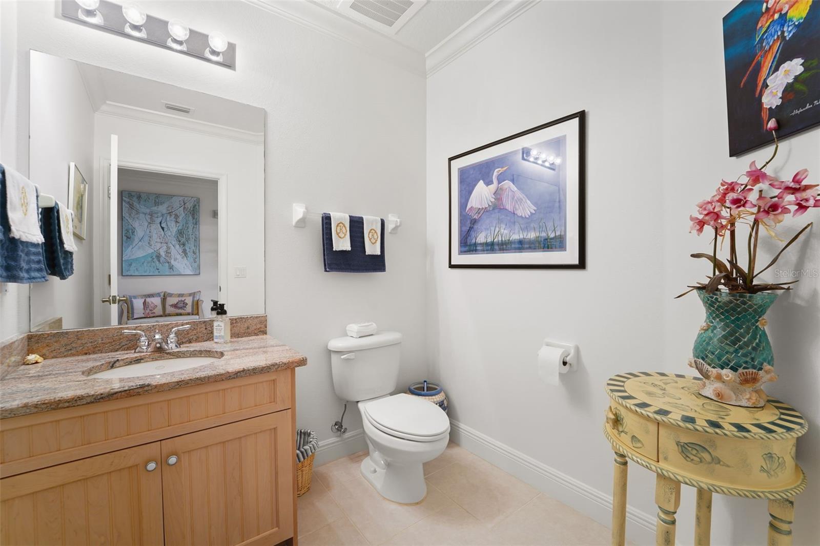 Listing photo id 30 for 17735 Gulf Boulevard 702