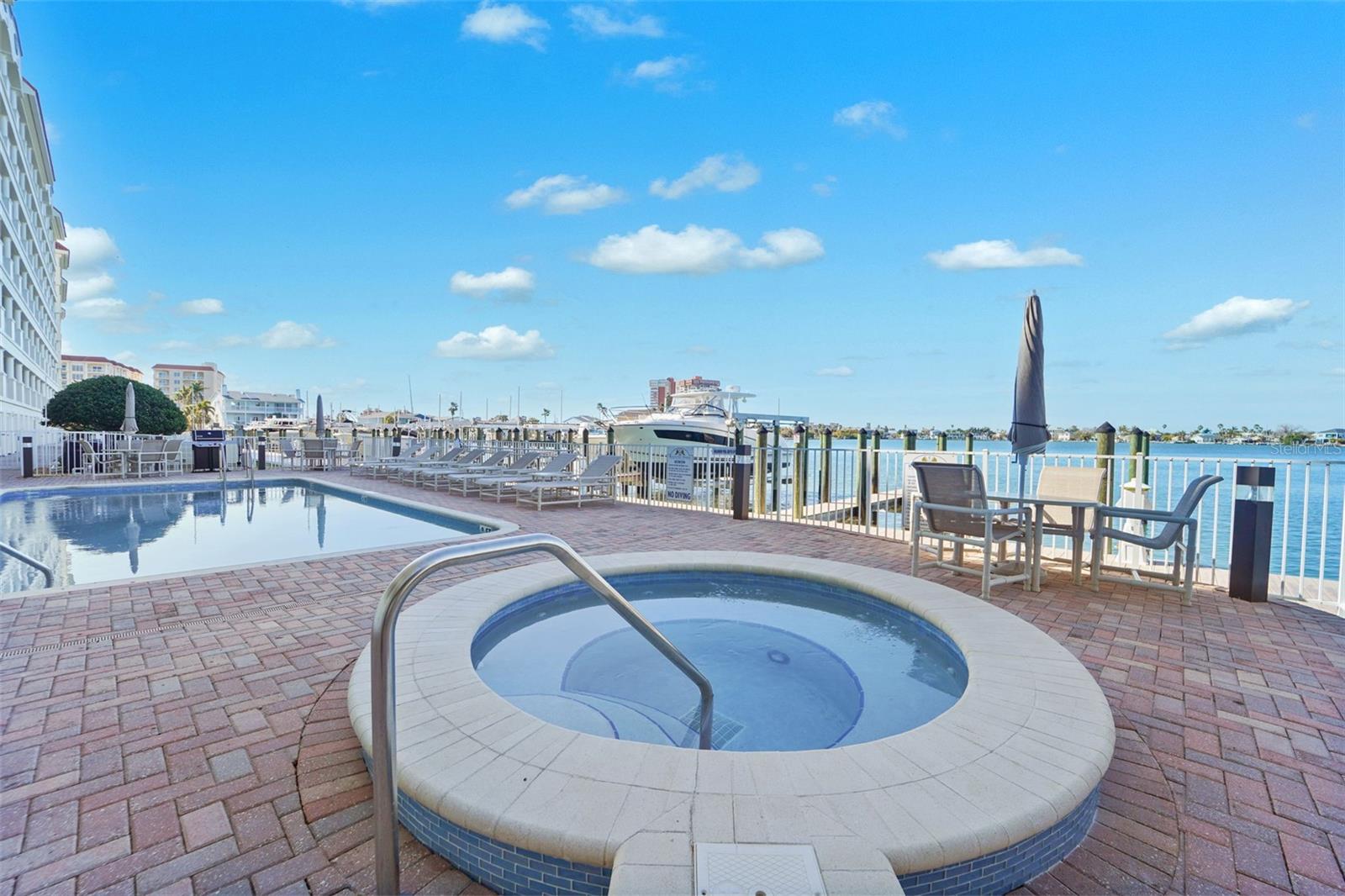 Listing photo id 39 for 17735 Gulf Boulevard 702