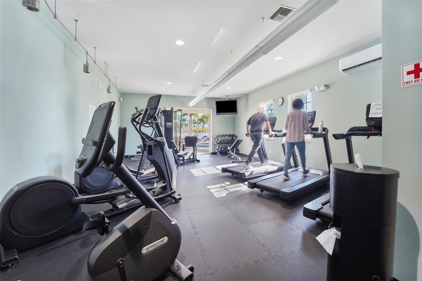 Listing photo id 47 for 17735 Gulf Boulevard 702