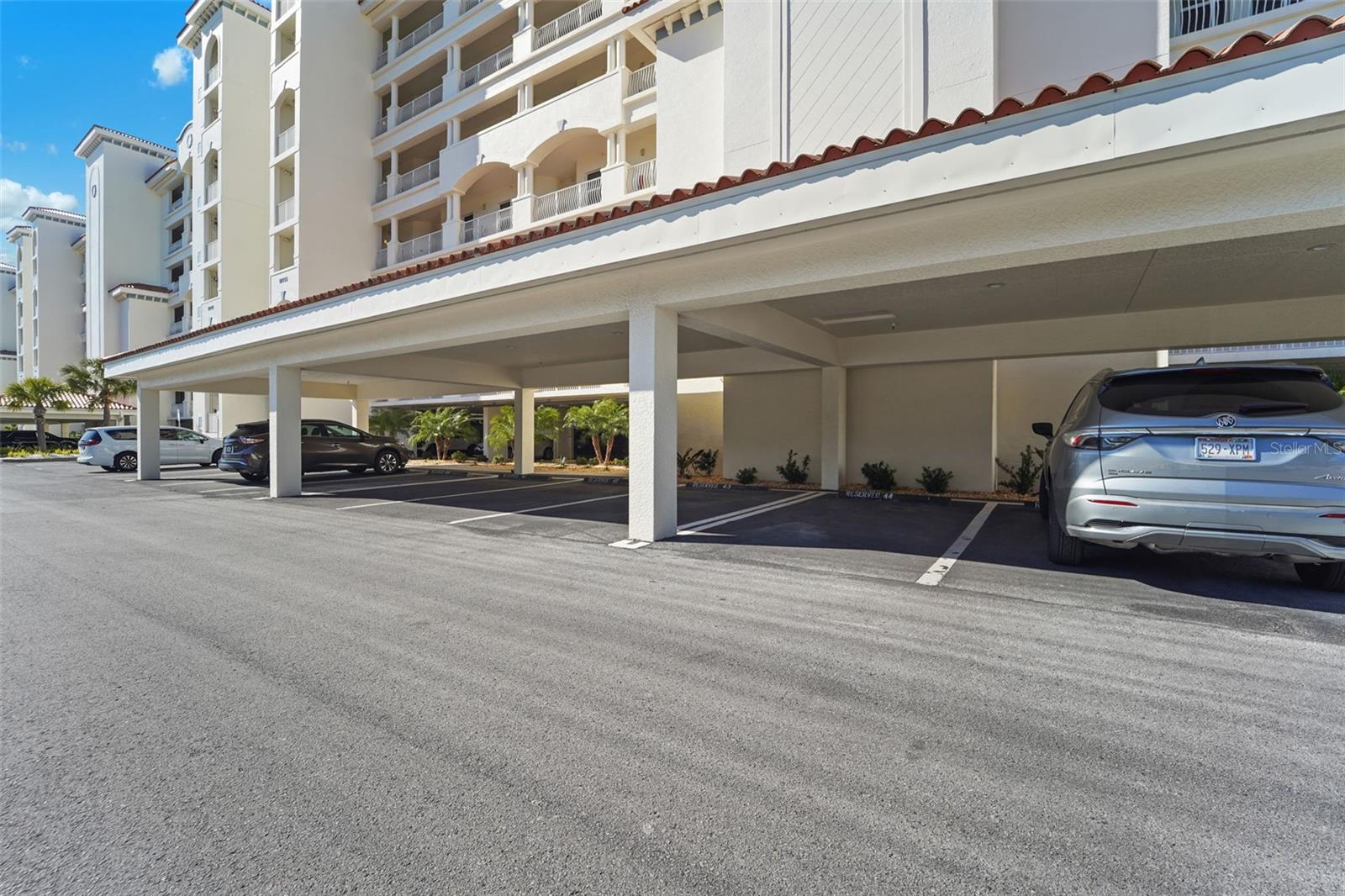 Listing photo id 51 for 17735 Gulf Boulevard 702