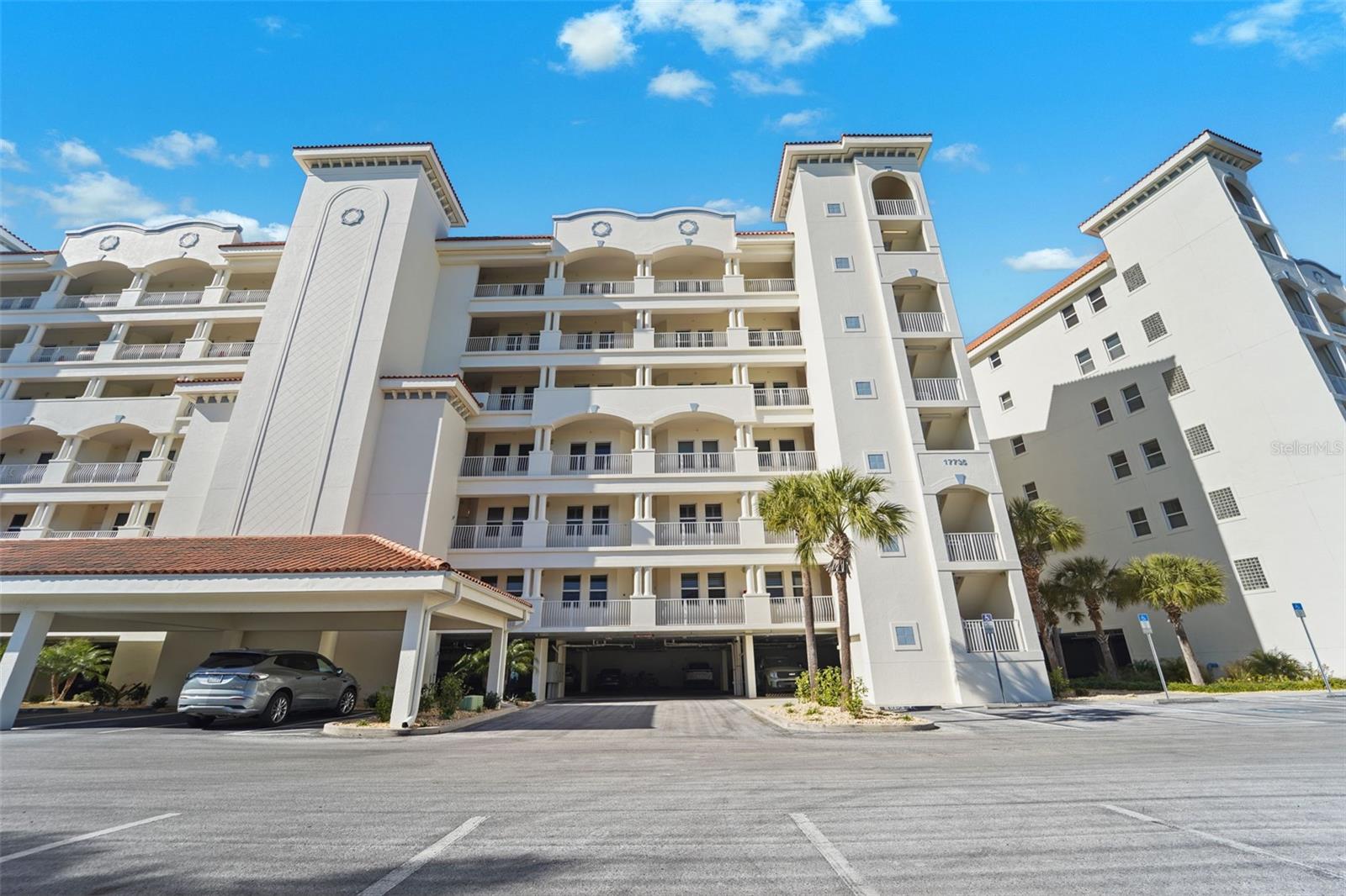 Listing photo id 58 for 17735 Gulf Boulevard 702