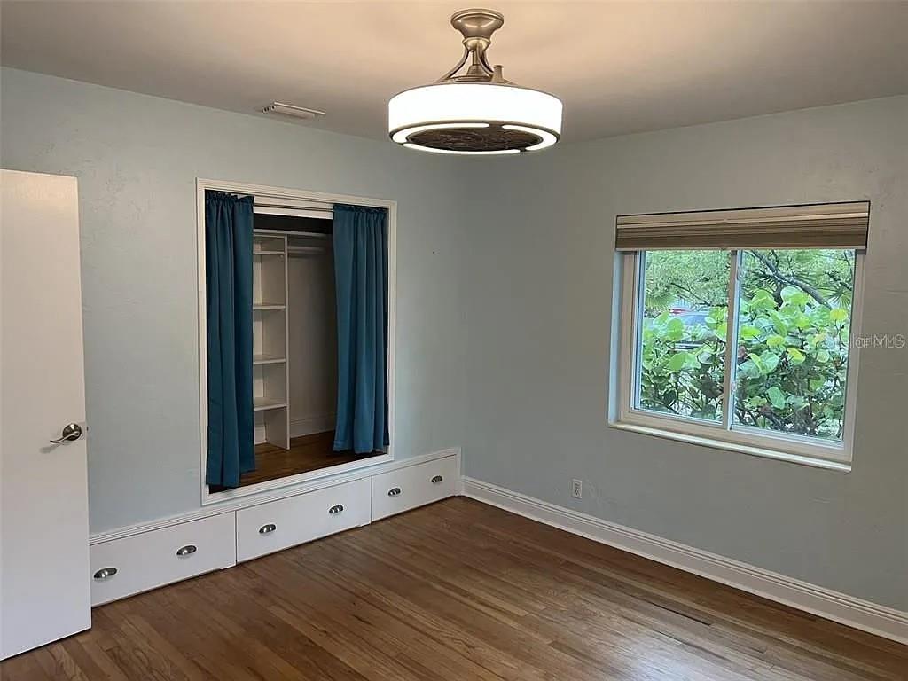 Image 10 of 21 For 1461 28th Avenue N