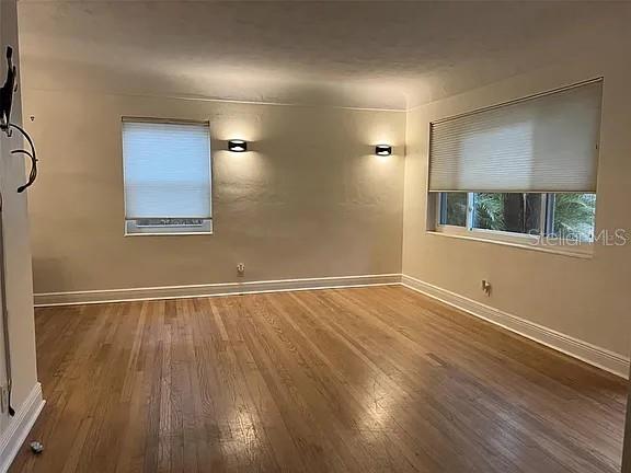 Image 3 of 21 For 1461 28th Avenue N