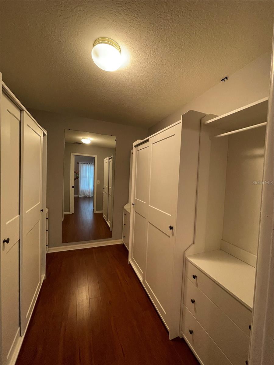 Image 15 of 17 For 10456 Crestfield Drive