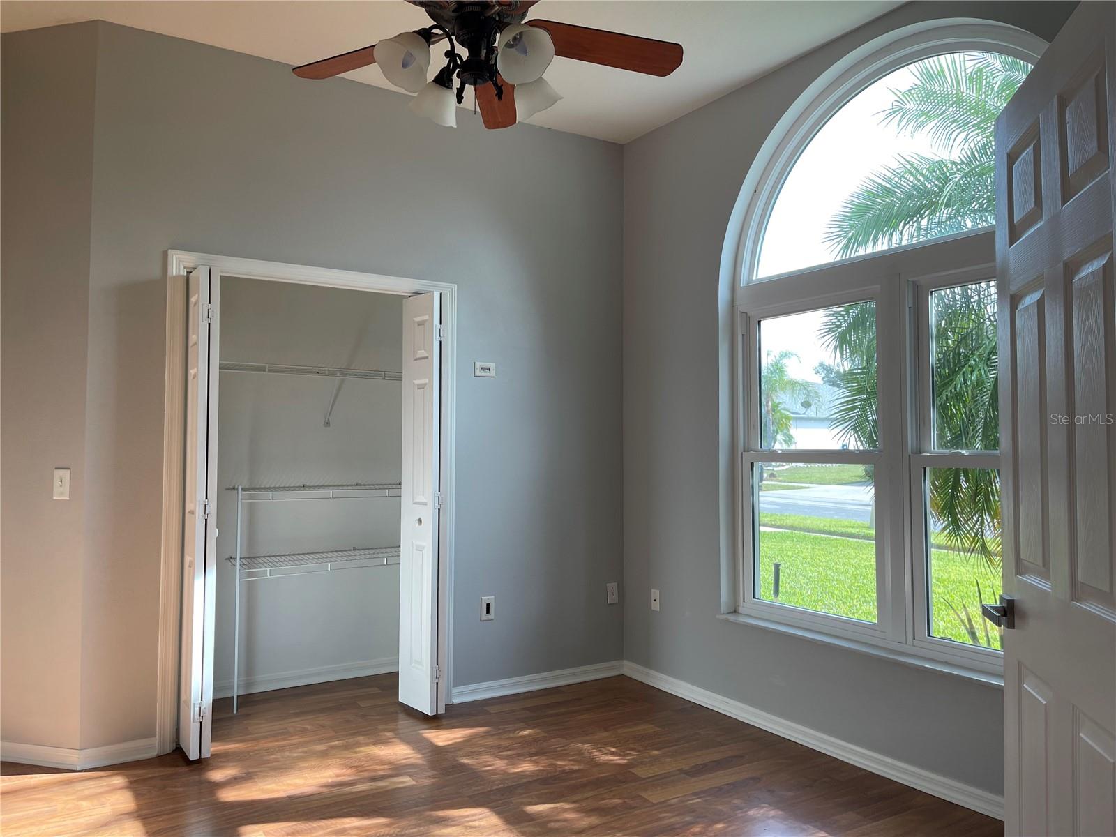 Image 7 of 17 For 10456 Crestfield Drive