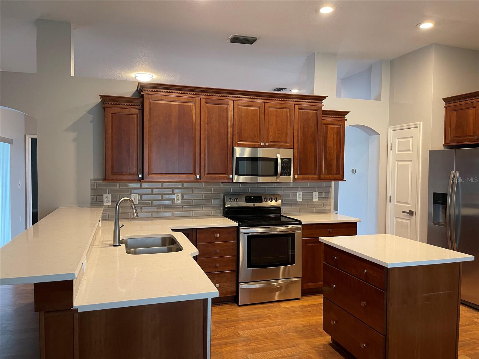 Image 9 of 17 For 10456 Crestfield Drive