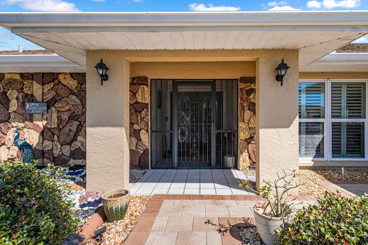 Listing photo id 7 for 1917 View Drive