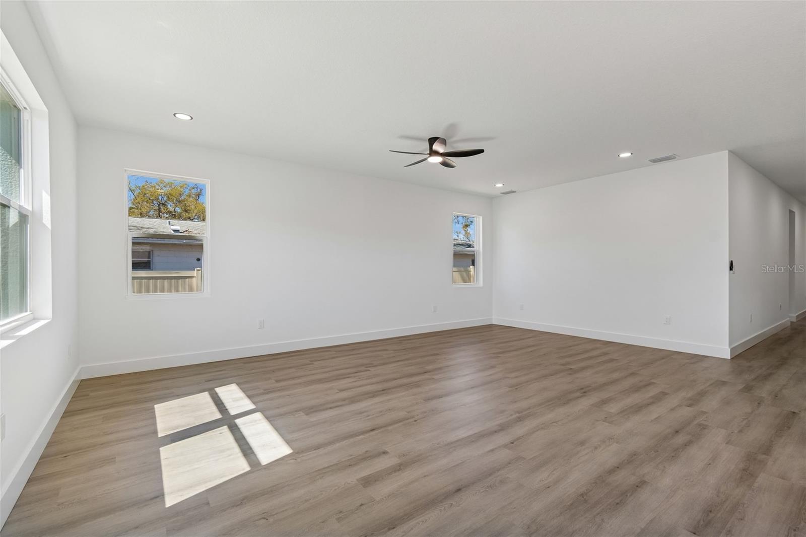 Listing photo id 9 for 5220 73rd Avenue N