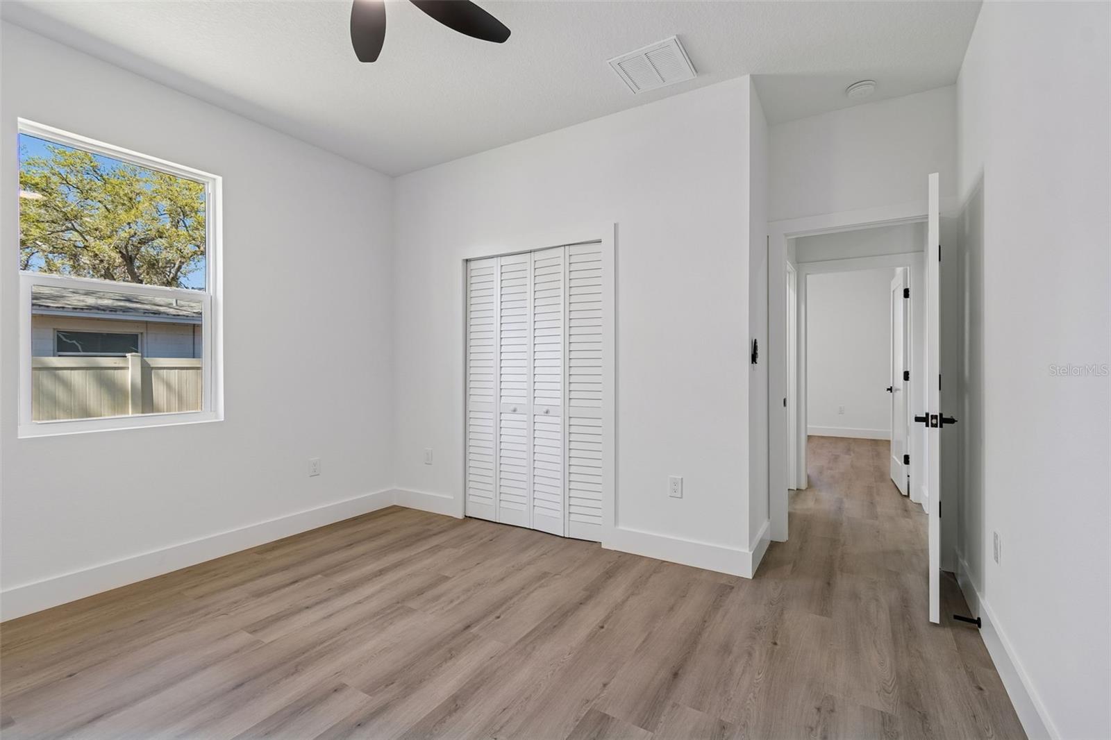 Listing photo id 22 for 5220 73rd Avenue N