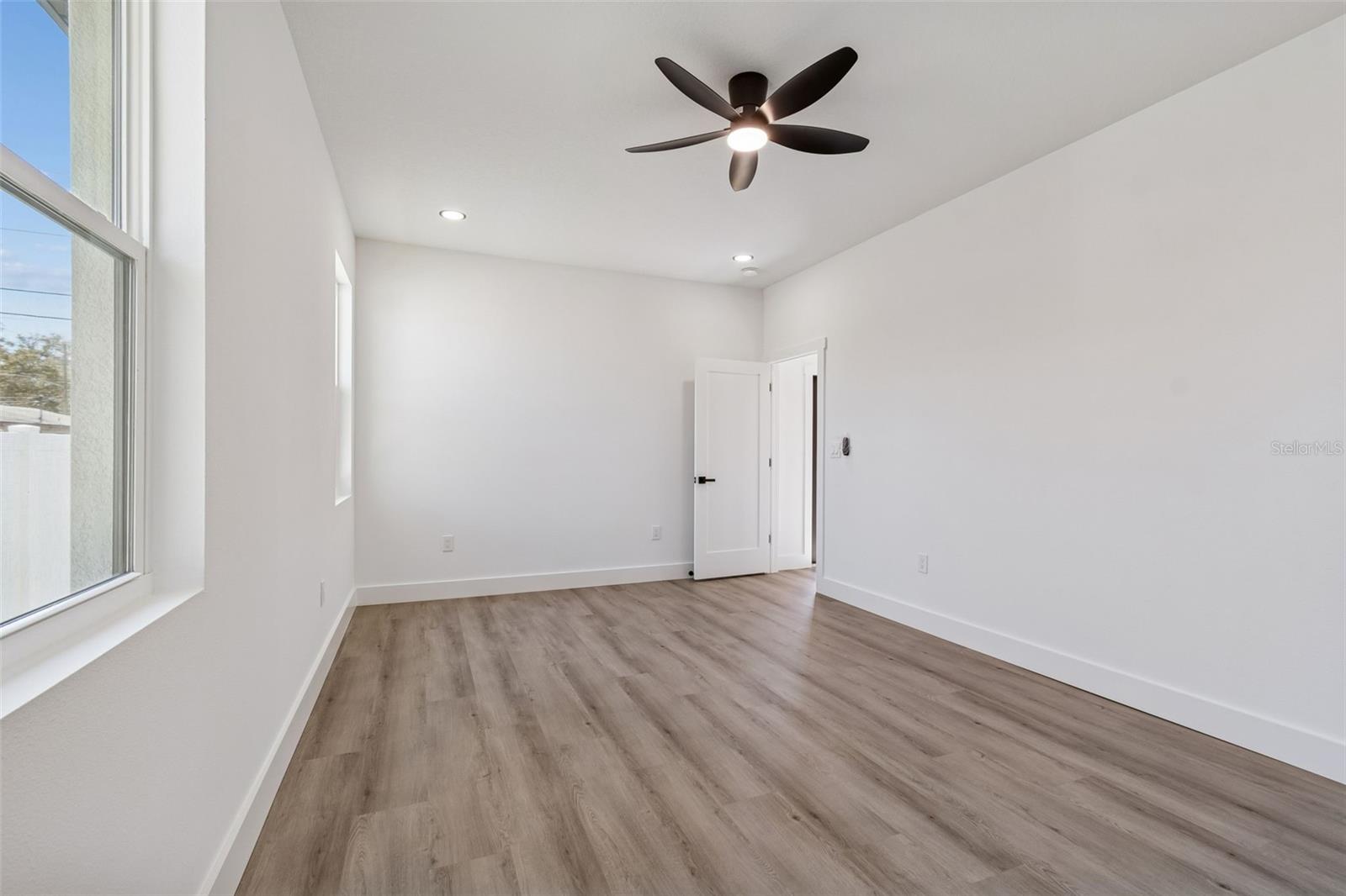 Listing photo id 29 for 5220 73rd Avenue N