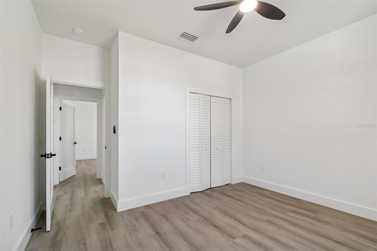 Listing photo id 44 for 5220 73rd Avenue N