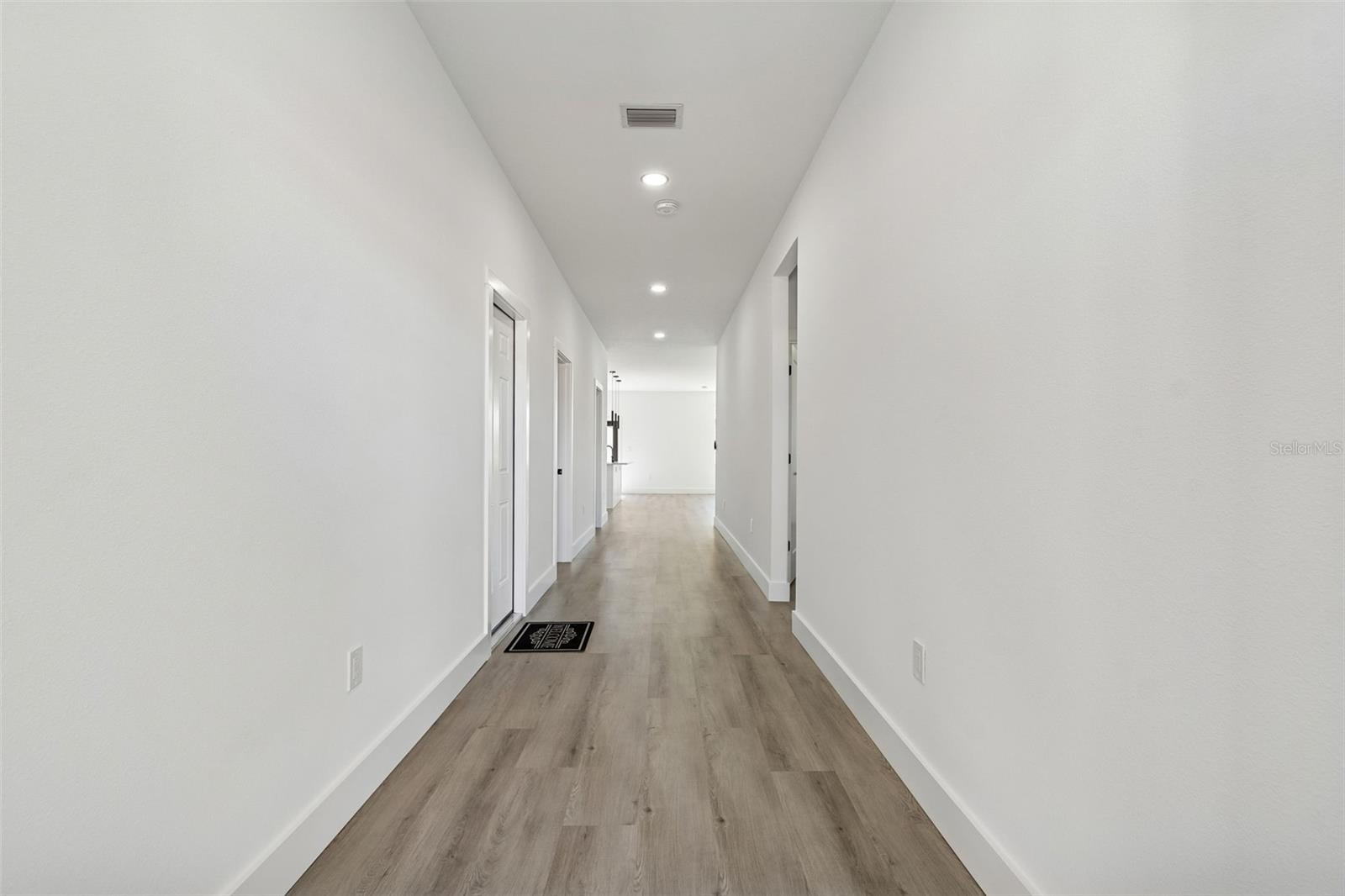 Listing photo id 4 for 5220 73rd Avenue N