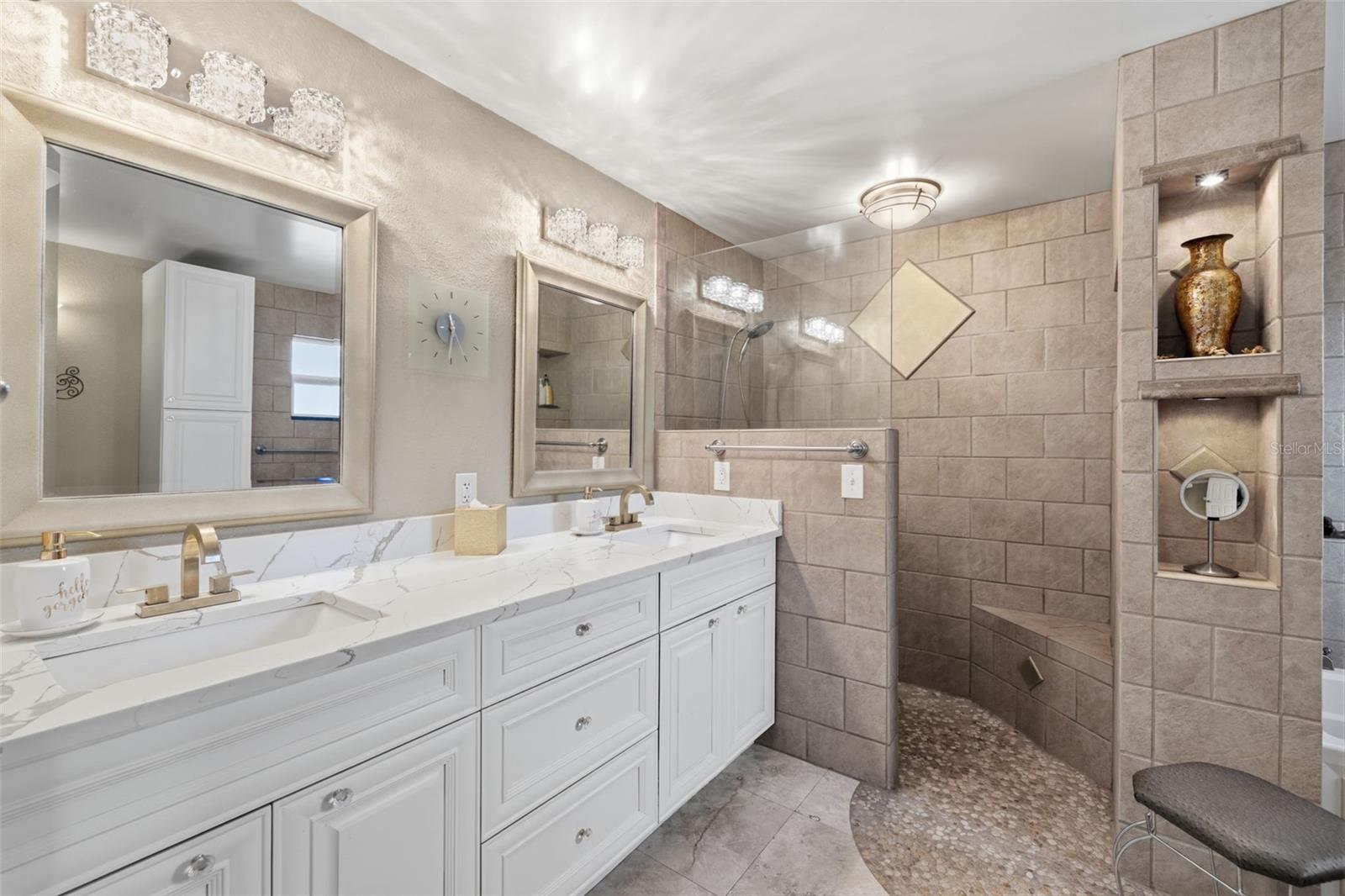 Image 27 of 45 For 3998 22nd Avenue N