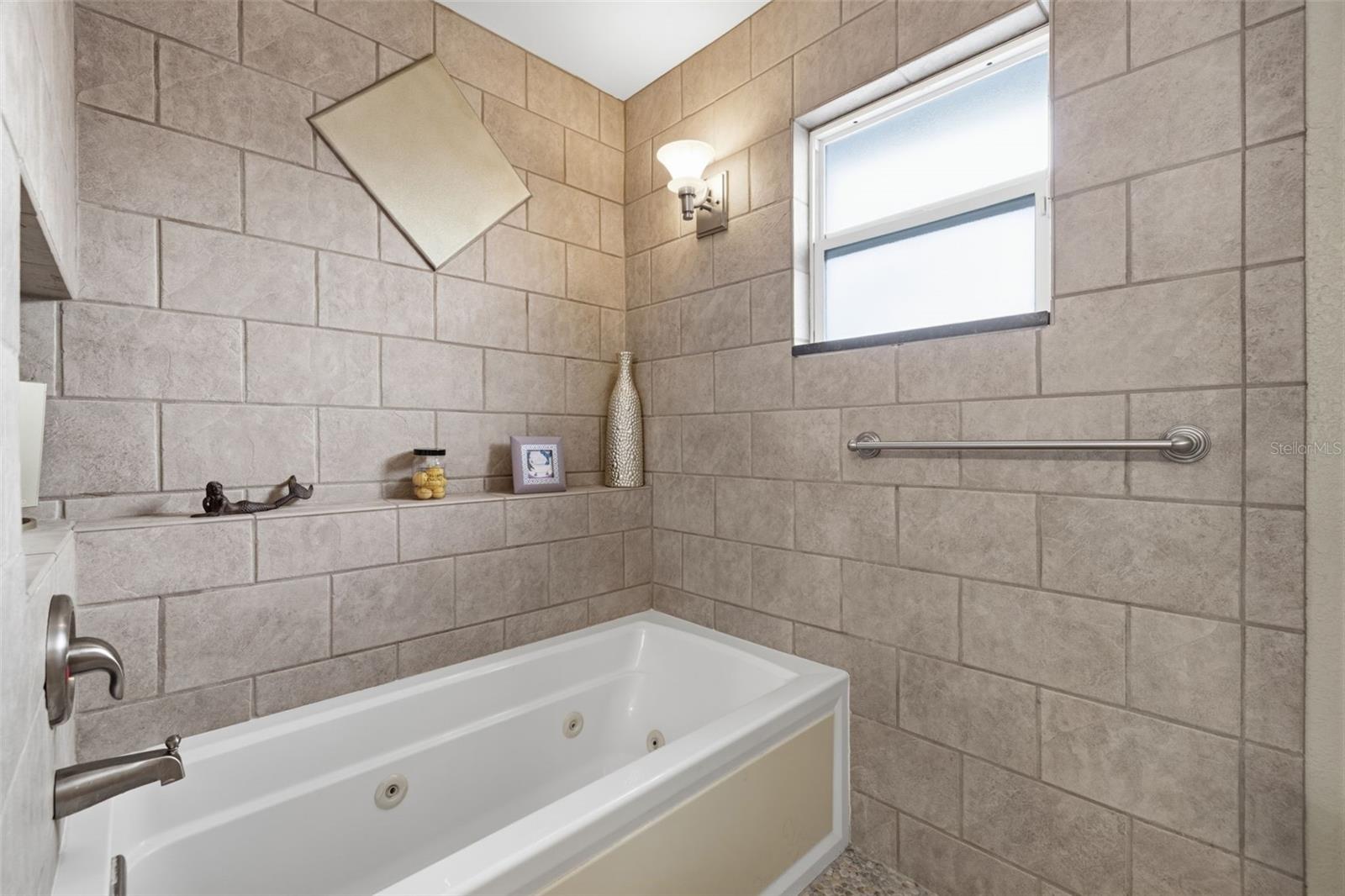 Image 29 of 45 For 3998 22nd Avenue N