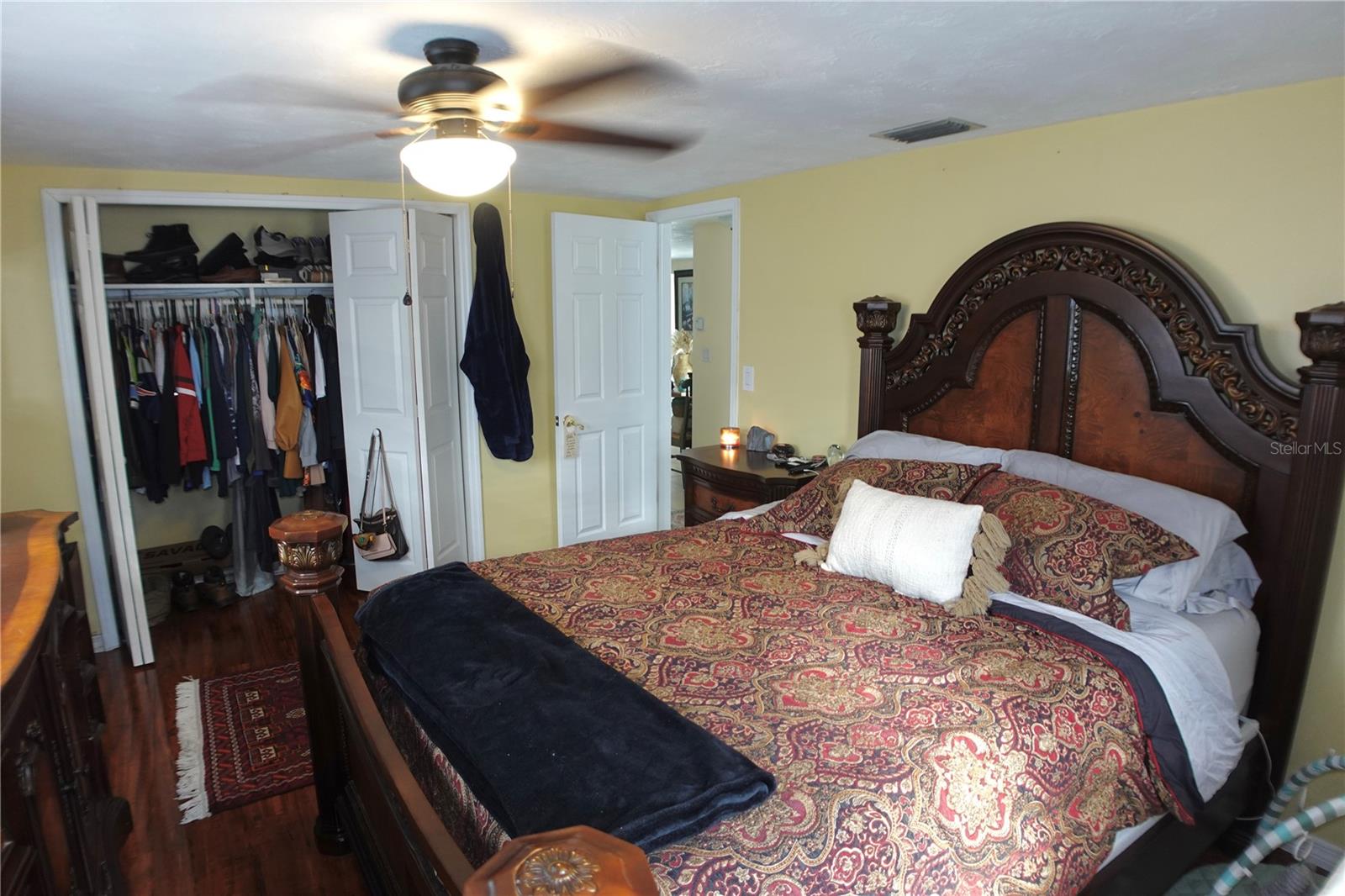 Listing photo id 7 for 3249 Eisenhower Drive