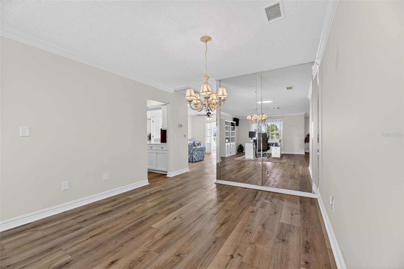 Image 7 of 44 For 108 Whitetail Court