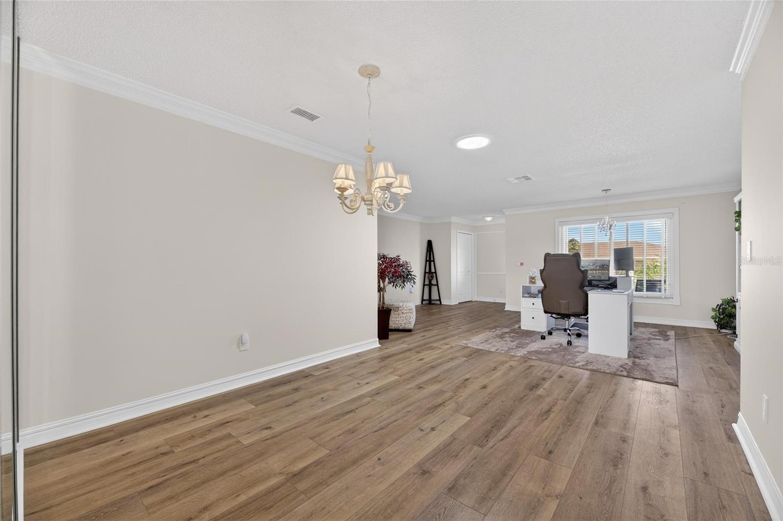 Image 8 of 44 For 108 Whitetail Court