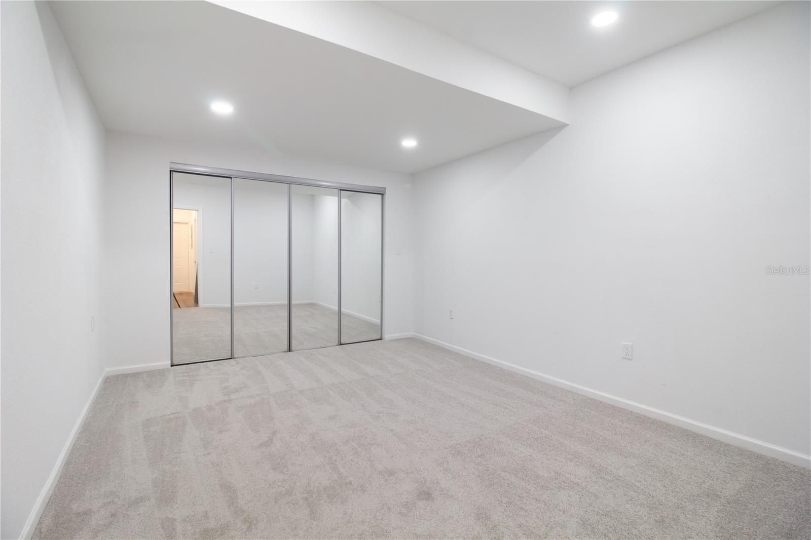 Image 14 of 33 For 10202 Boulevard