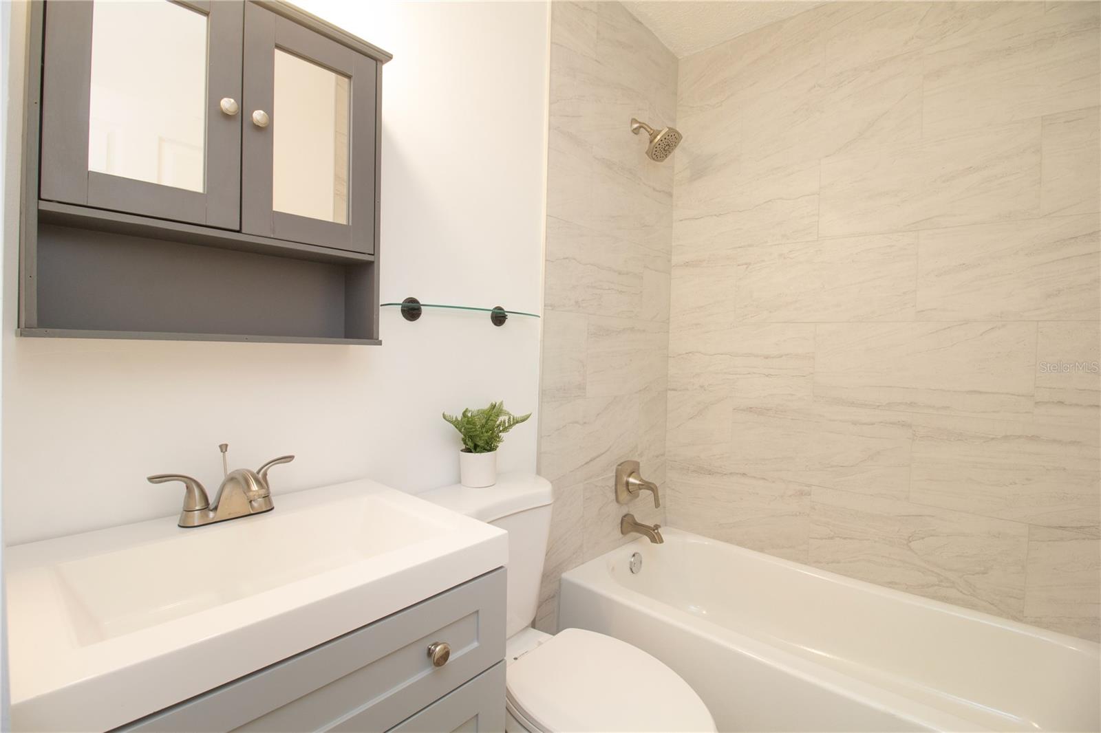 Image 22 of 33 For 10202 Boulevard