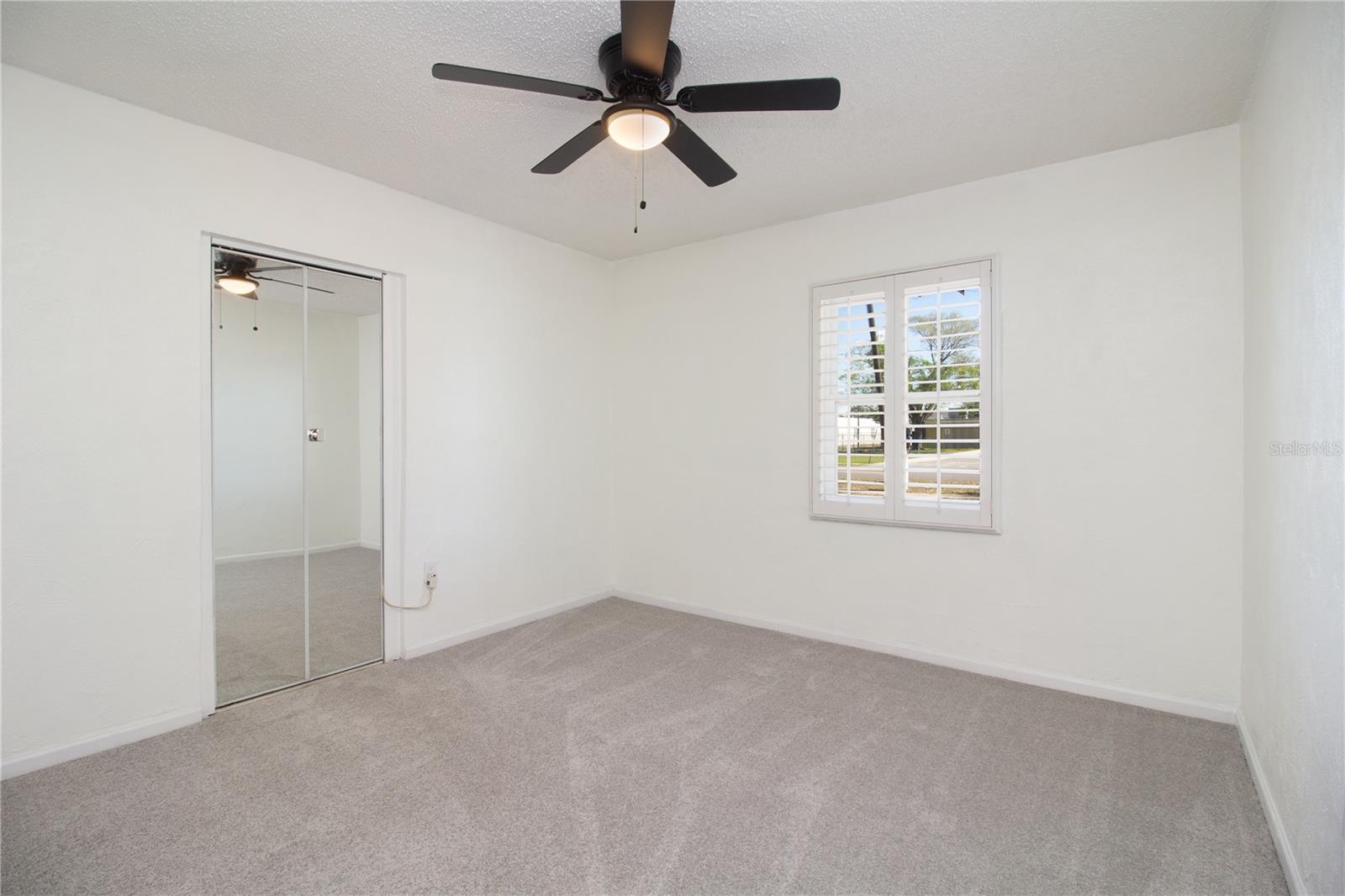 Image 23 of 33 For 10202 Boulevard