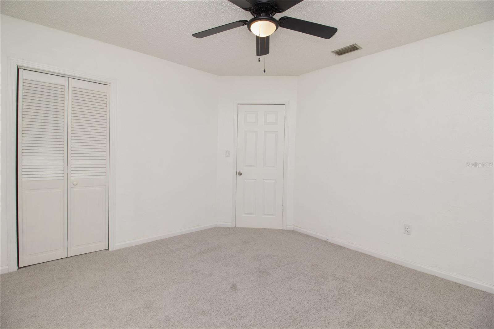 Image 24 of 33 For 10202 Boulevard