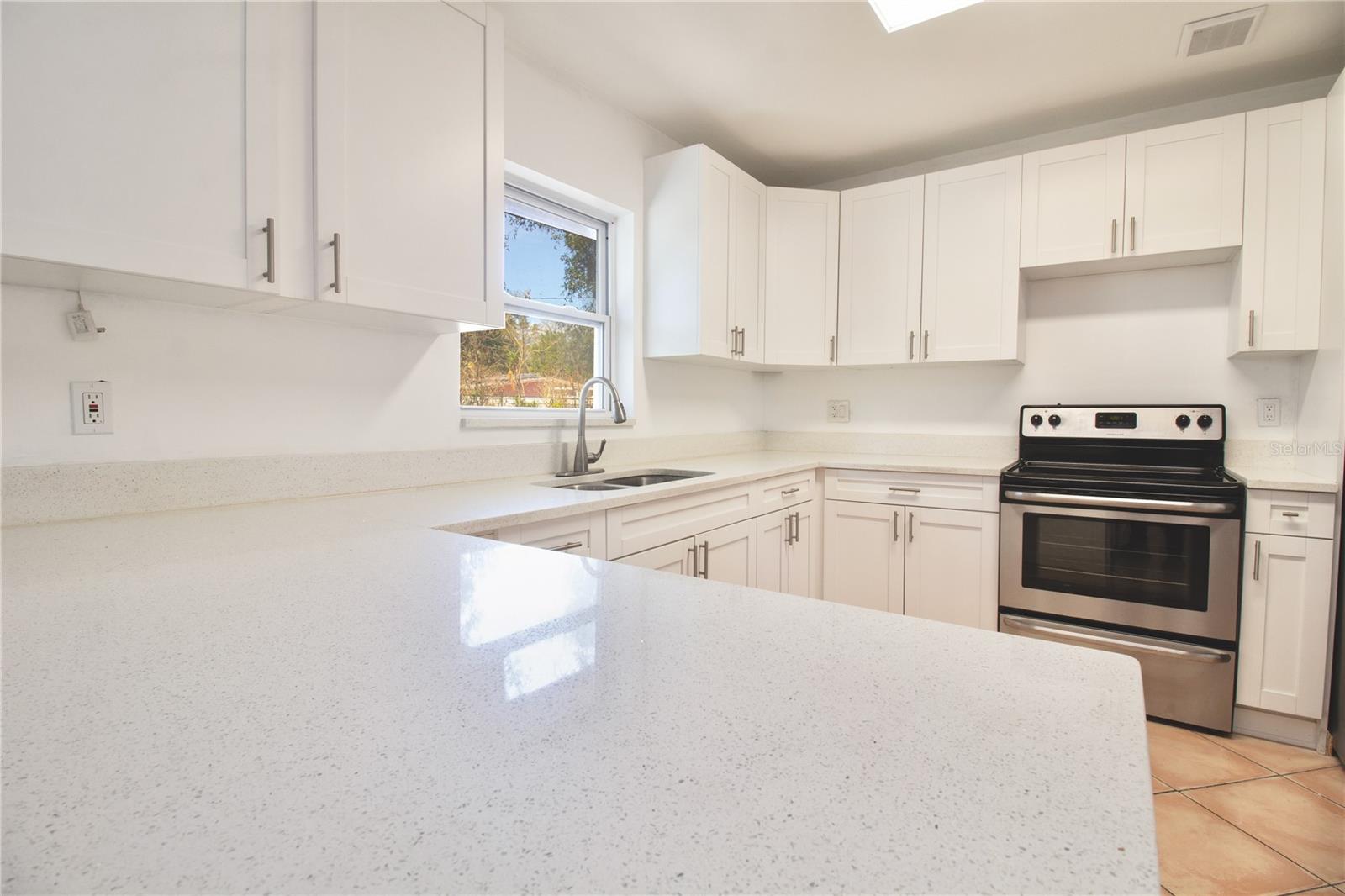 Image 7 of 33 For 10202 Boulevard