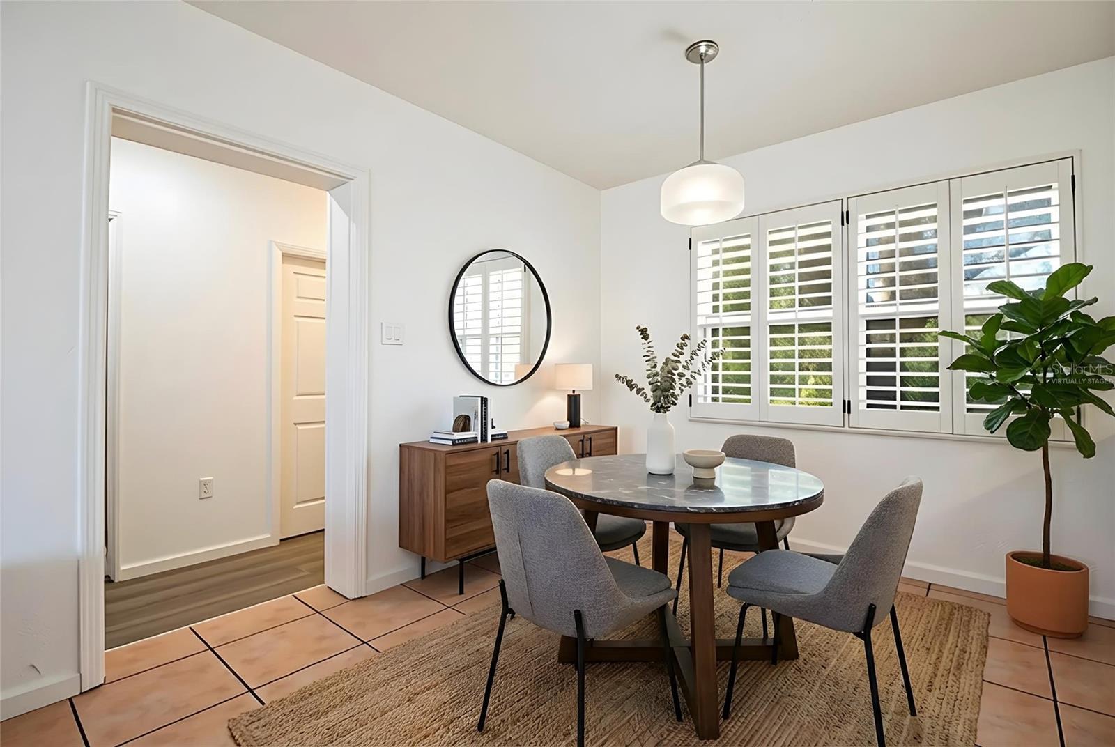 Image 8 of 33 For 10202 Boulevard