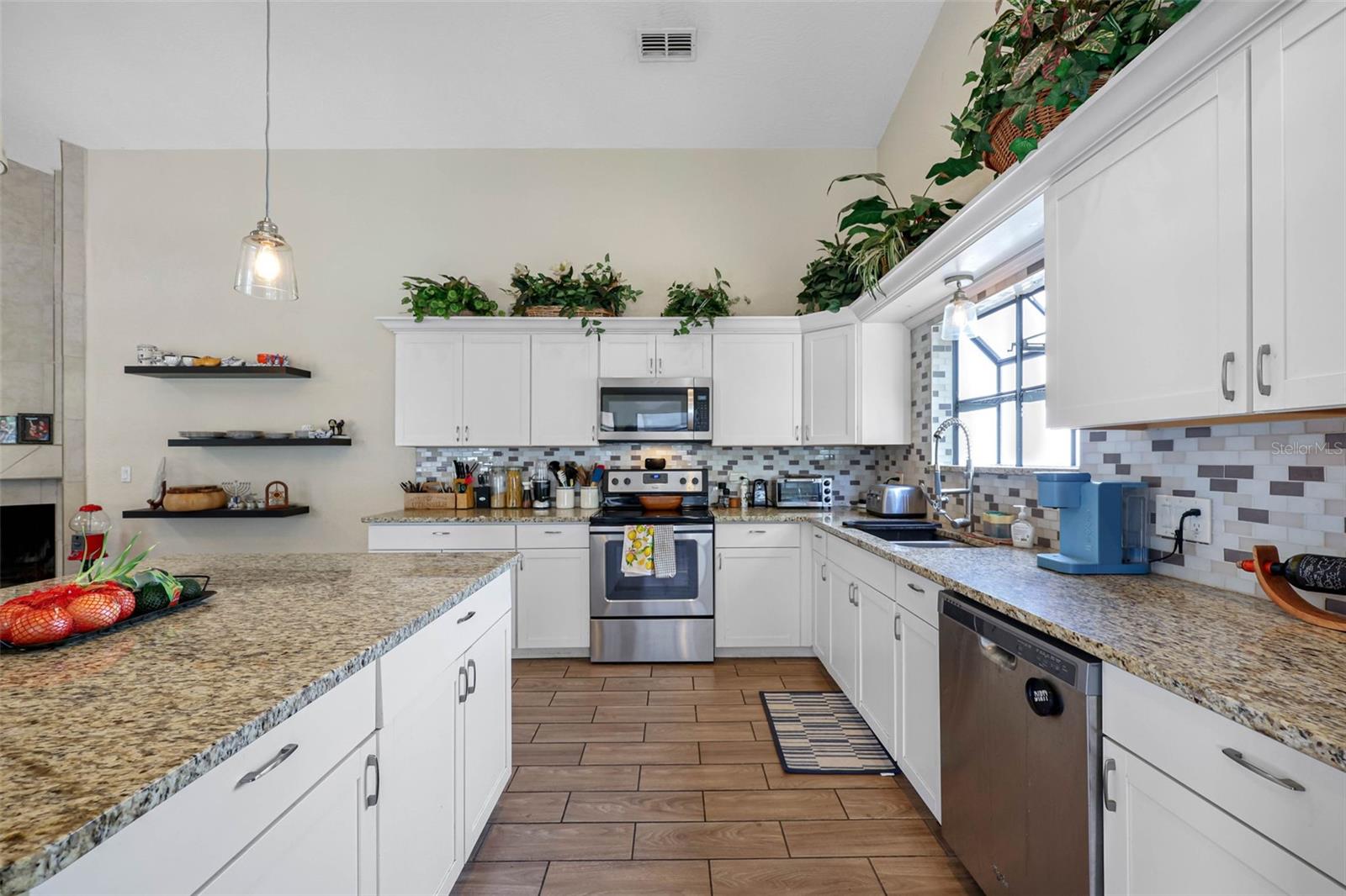 Image 17 of 50 For 413 Manor Boulevard