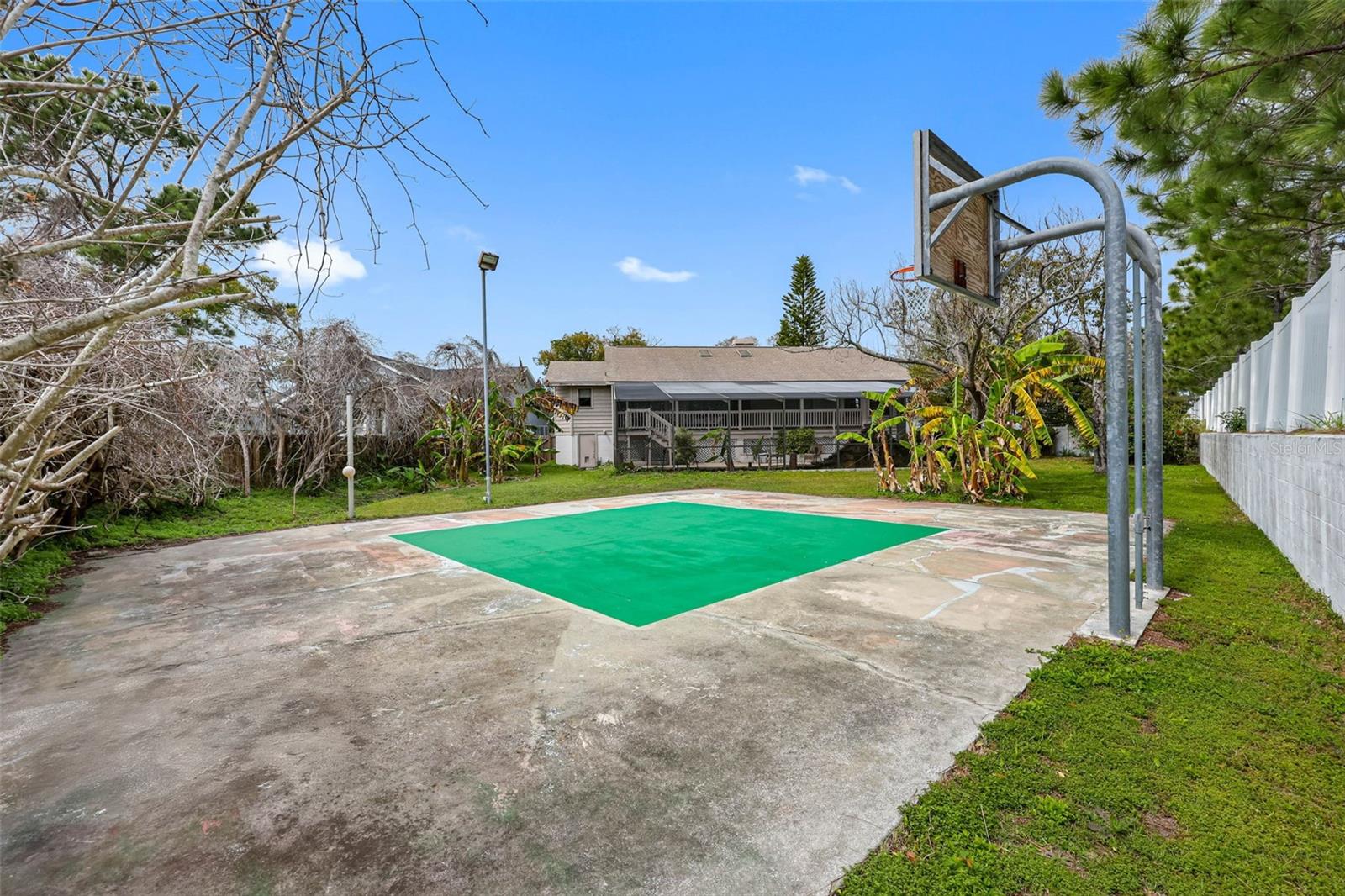 Image 3 of 50 For 413 Manor Boulevard