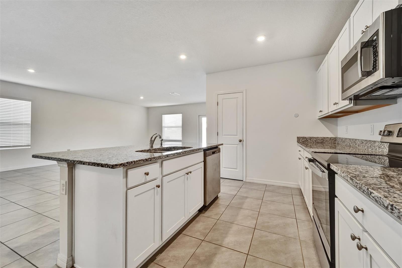 Image 5 of 20 For 6785 Branham Mill Court