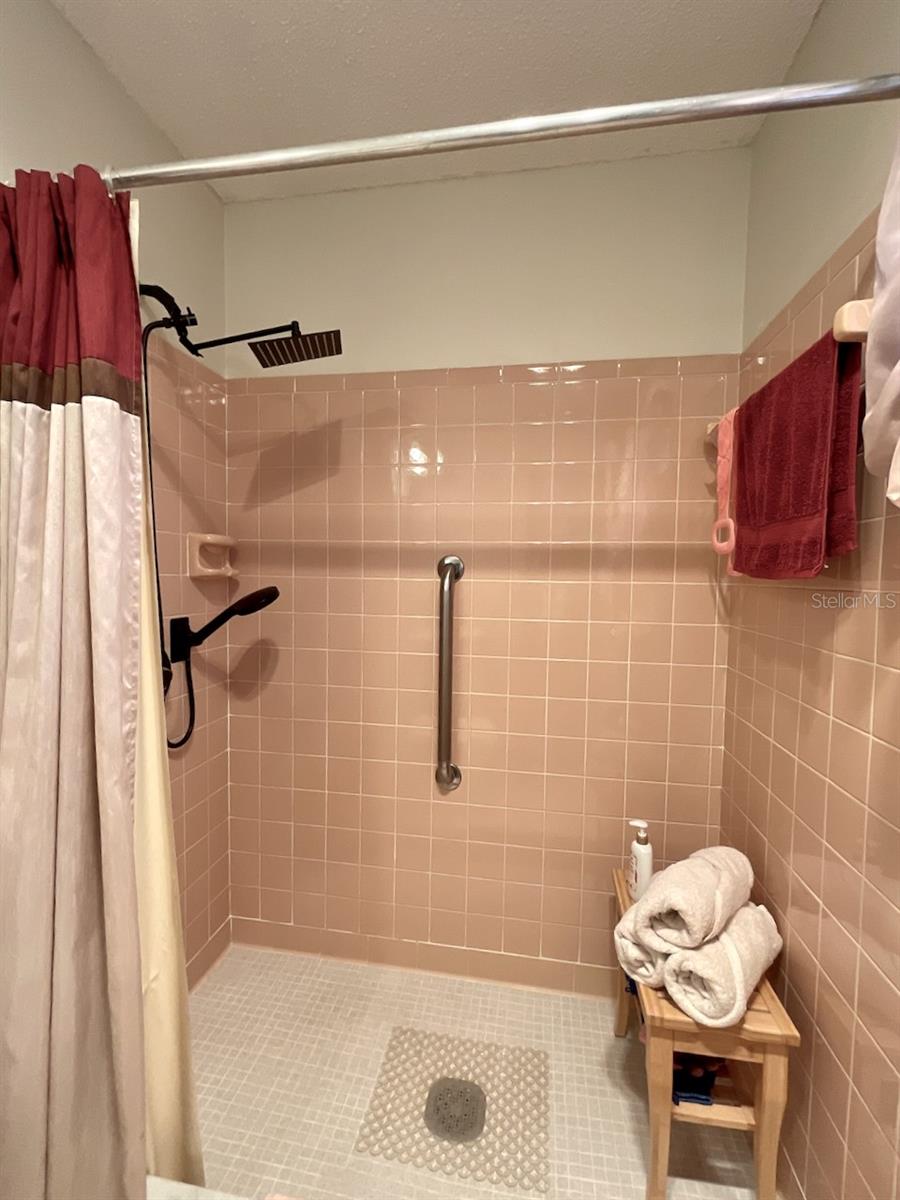 Image 25 of 38 For 3807 99th Terrace N