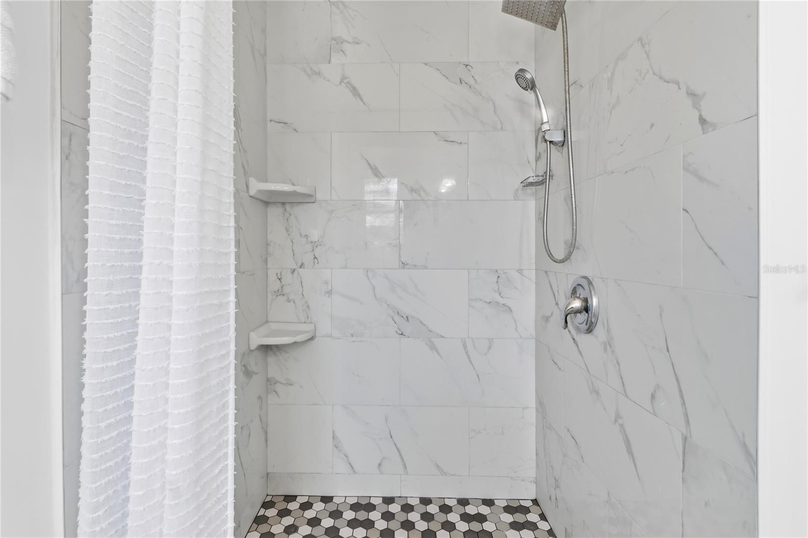 Image 25 of 39 For 229 Andrea Drive