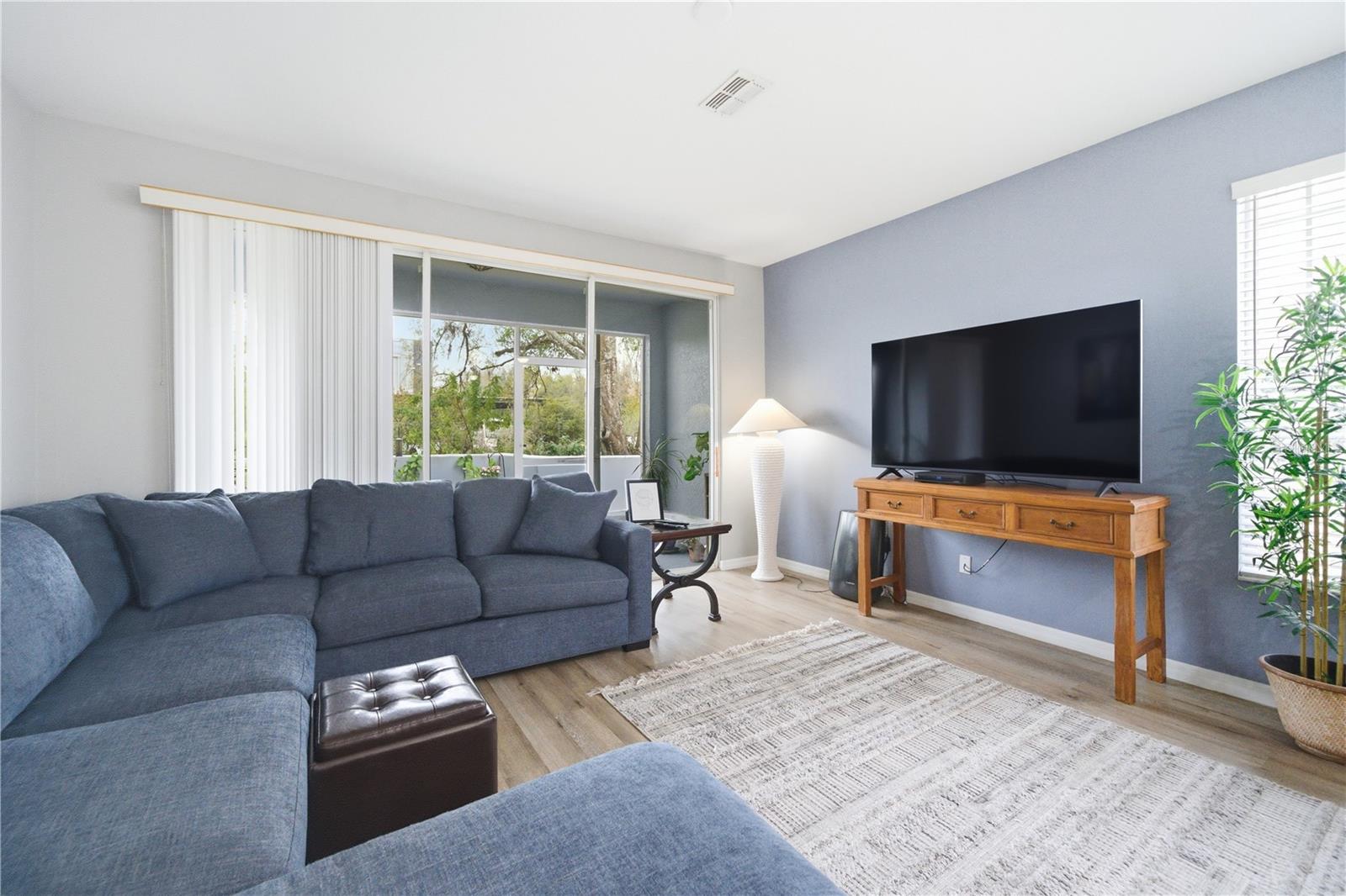 Image 6 of 49 For 6218 Parkside Meadow Drive