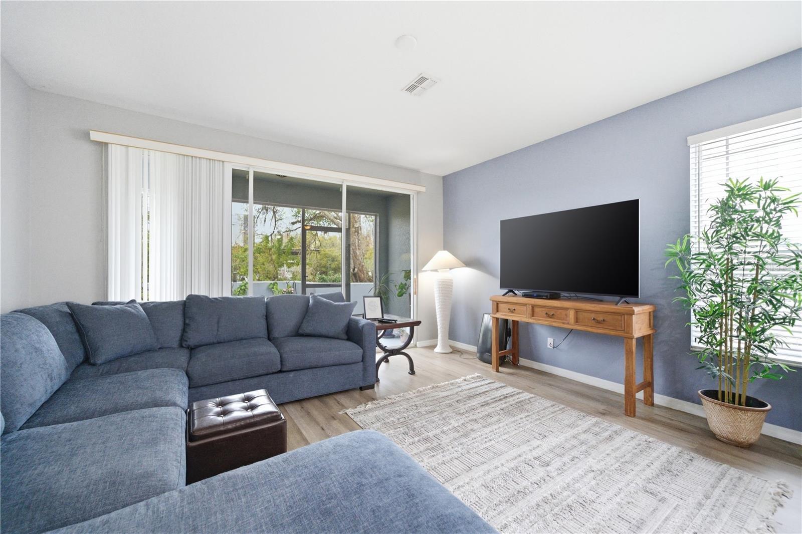 Image 7 of 49 For 6218 Parkside Meadow Drive