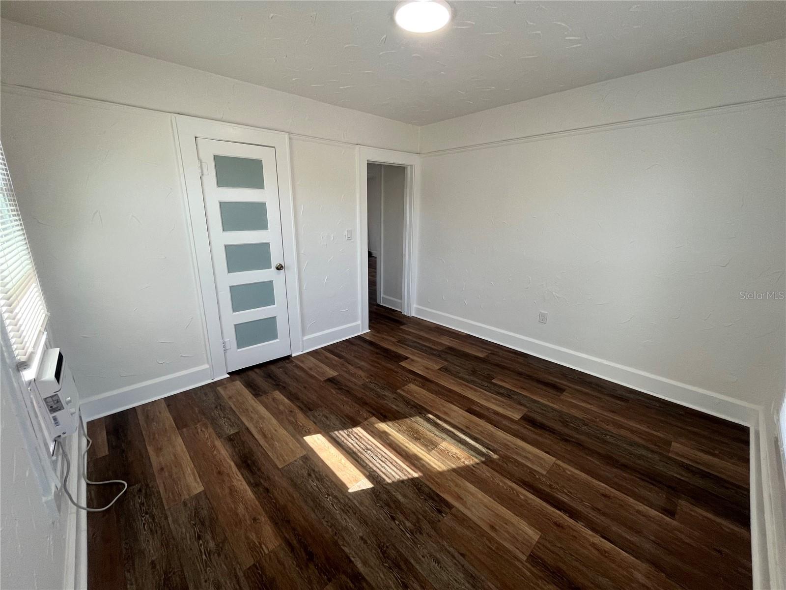 Image 18 of 19 For 1402 Garden Avenue