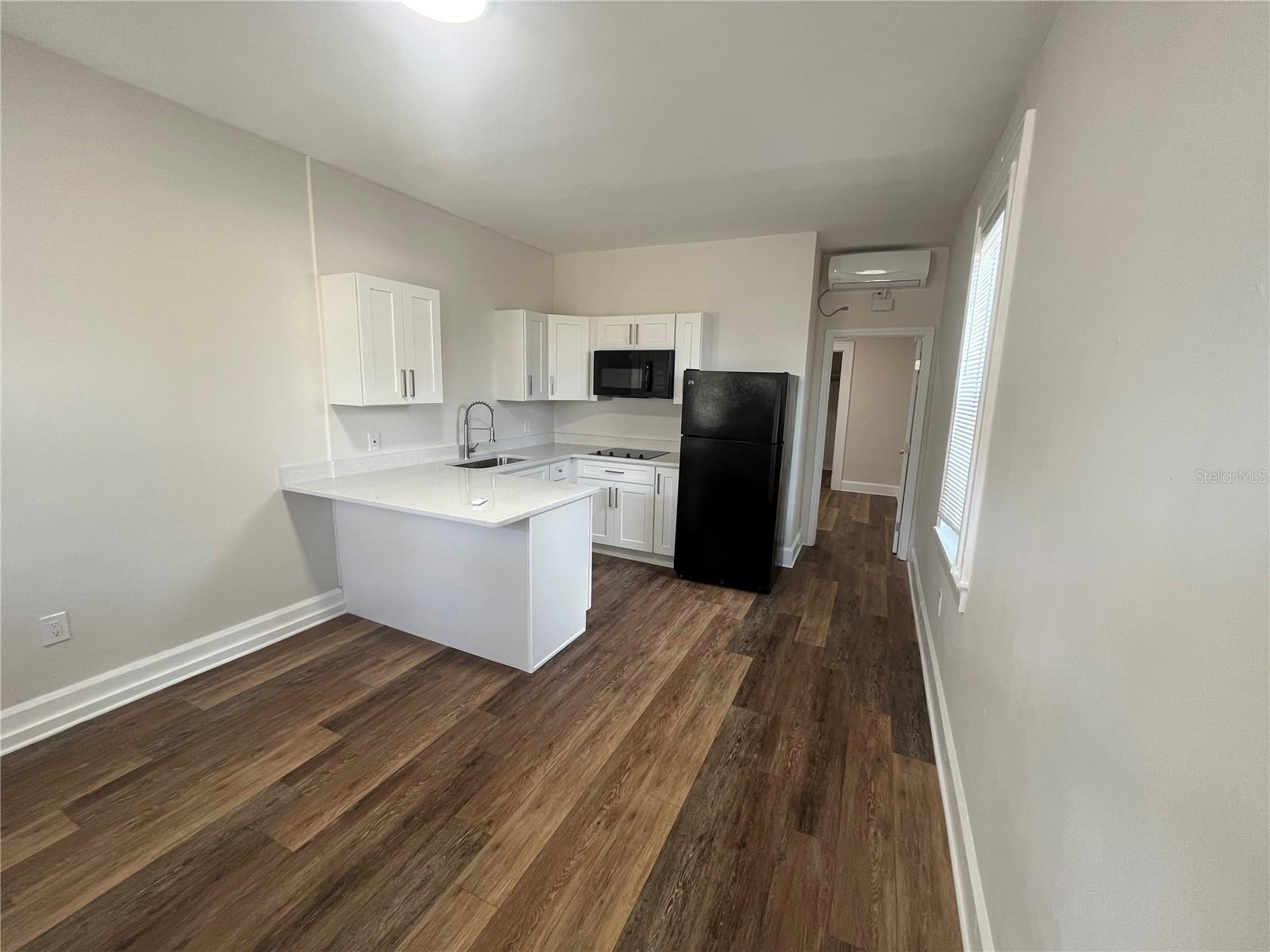 Image 5 of 19 For 1402 Garden Avenue