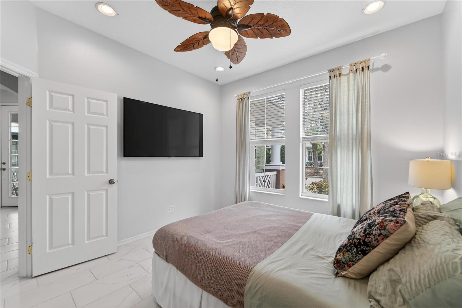 Image 41 of 95 For 5515 Golden Isles Drive