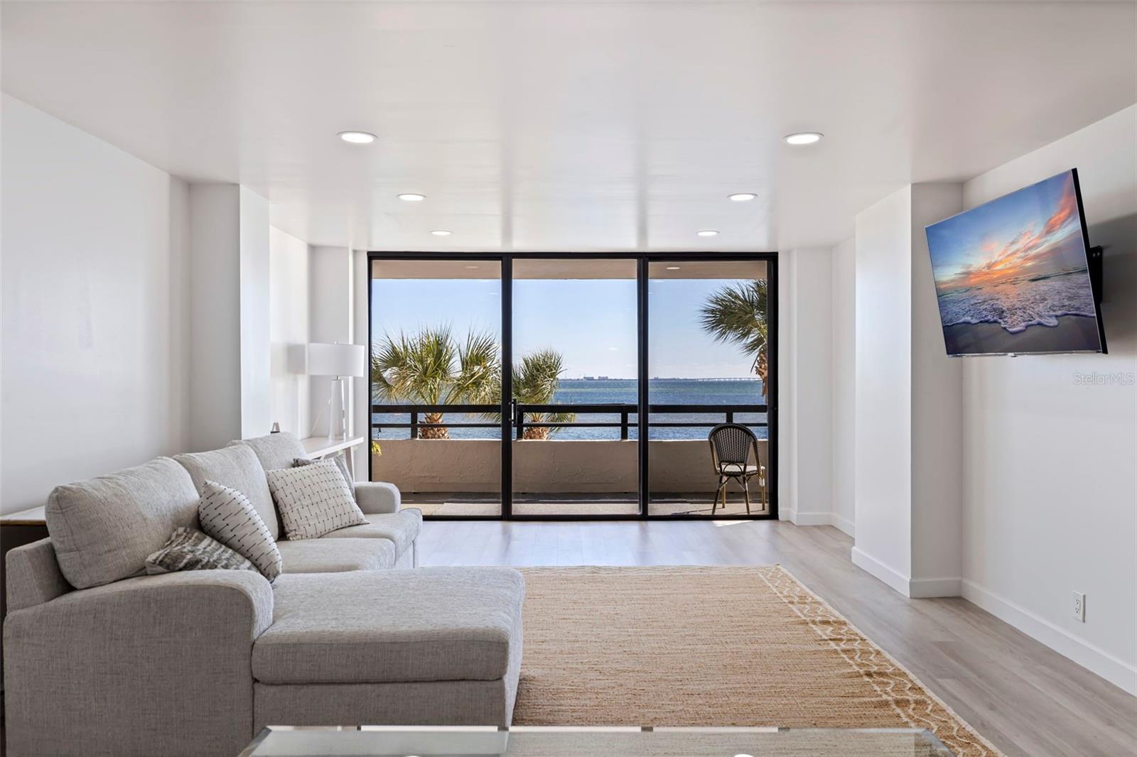 Image 11 of 34 For 5700 Mariner Street 305