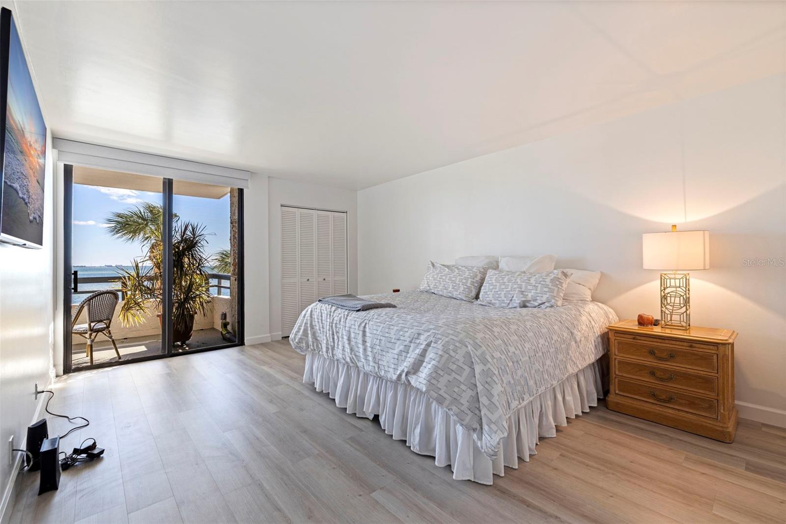 Image 12 of 34 For 5700 Mariner Street 305