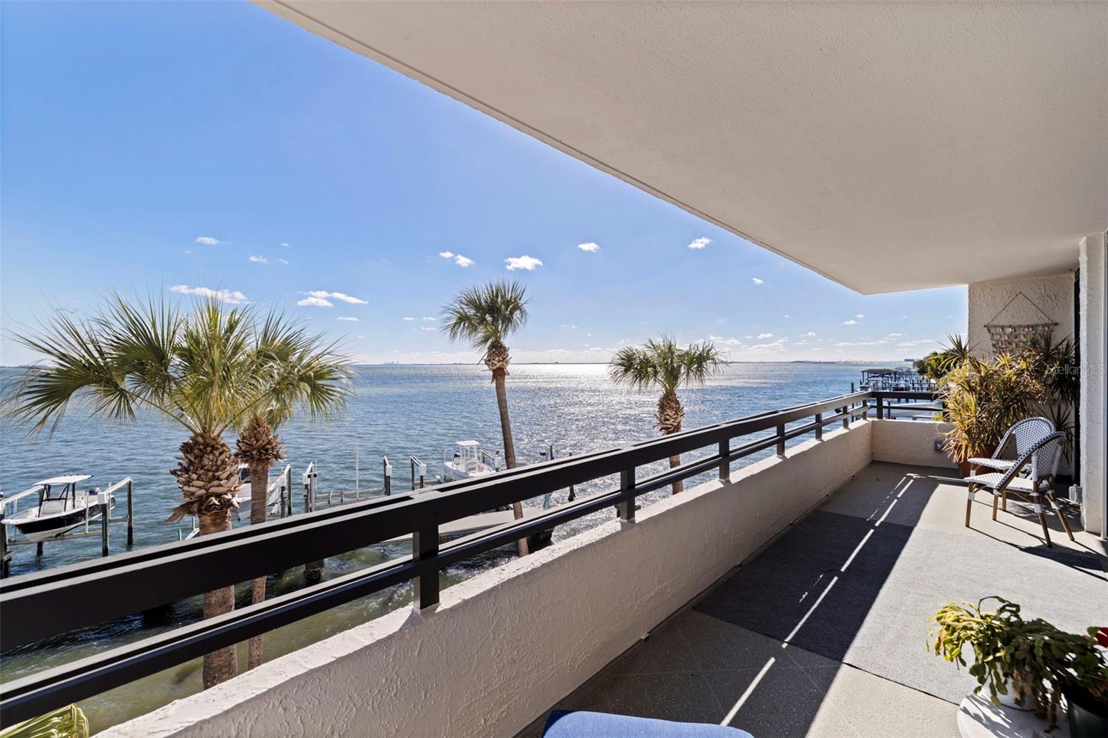 Image 23 of 34 For 5700 Mariner Street 305