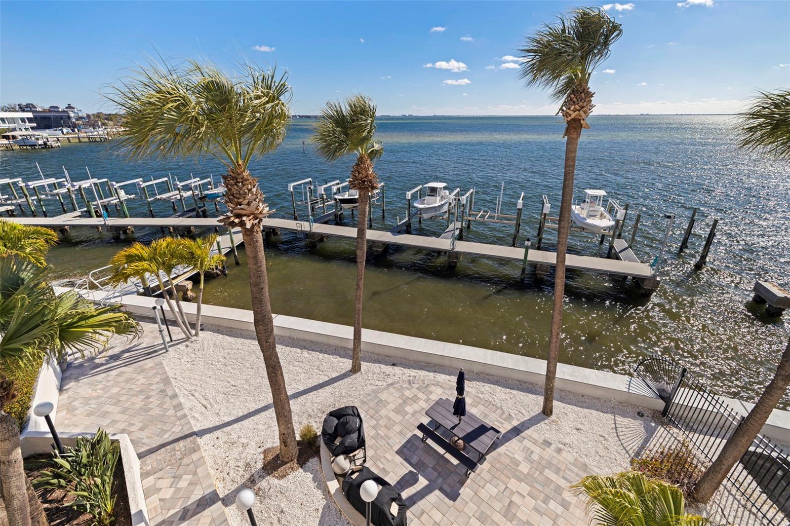 Image 25 of 34 For 5700 Mariner Street 305