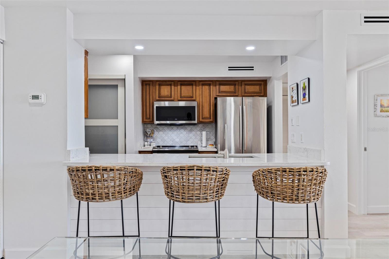 Image 7 of 34 For 5700 Mariner Street 305